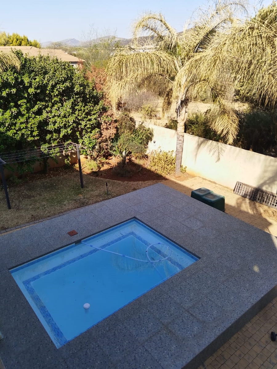 3 Bedroom Property for Sale in Birdwood Estate North West